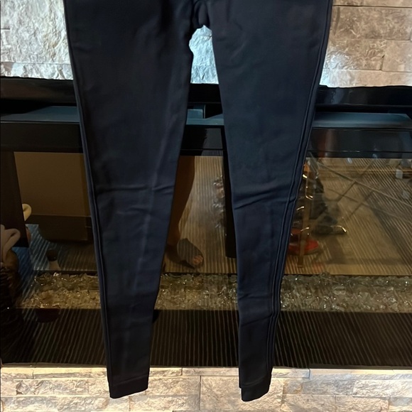 SPANX Black Leggings size XS/TP (3rd of 4) - Picture 4 of 10